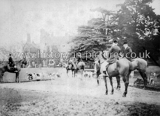 A Meet at Spains Hall, Finchingfield, Essex. c.1905